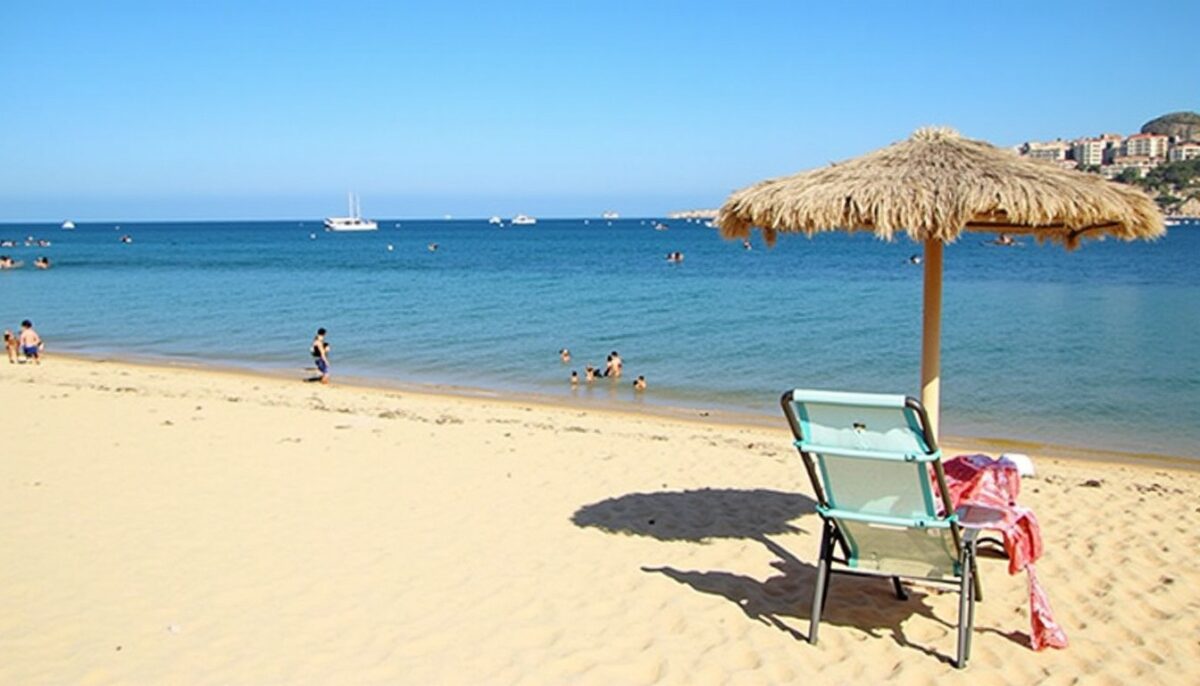 Lloret del Mar : découvrez les plages emblématiques, le riche patrimoine culturel et les moments de détente en Catalogne Lloret del Mar : découvrez les plages emblématiques, le riche patrimoine culturel et les moments de détente en Catalogne